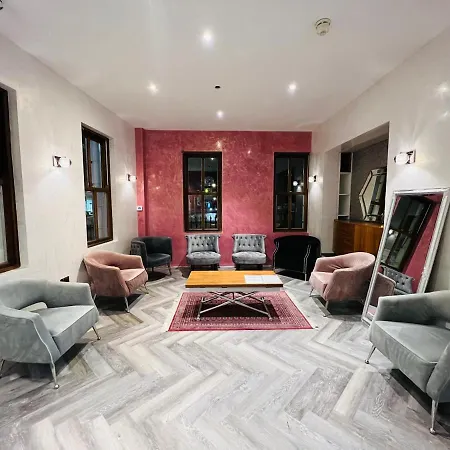 Cheshire Hotel London
