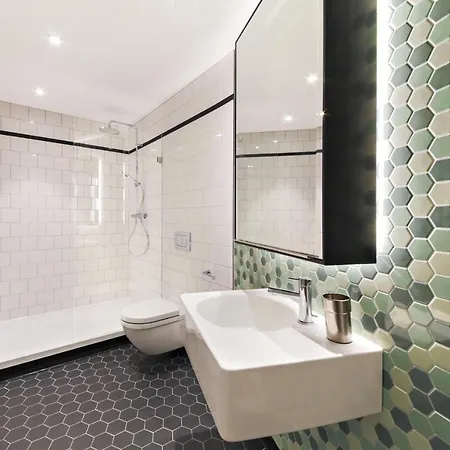 Amazing Flat In A New Modern Building * London