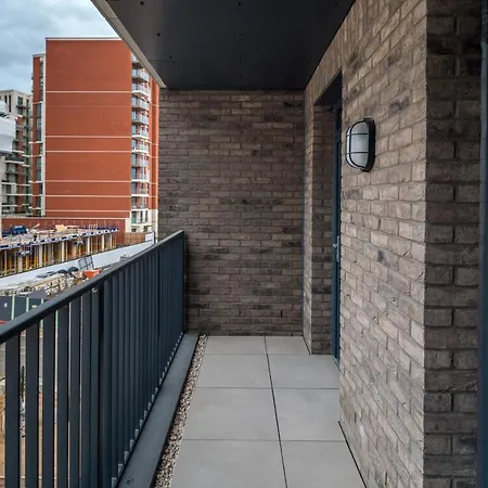 شقة Altido New Near Battersea Power Station لندن
