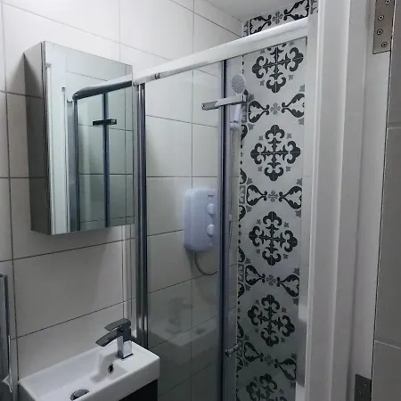 Privatunterkunft Lbt Ltd