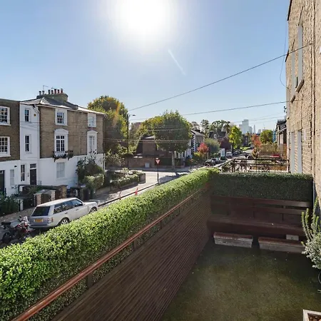 The Dalston Maisonette Apartament