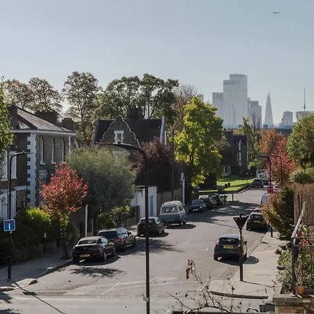 The Dalston Maisonette Apartament *