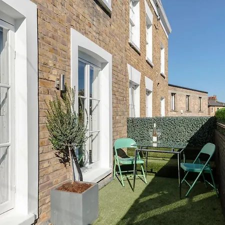 Apartament The Dalston Maisonette Londyn
