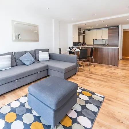 Liverpool St Shoreditch Terrace *