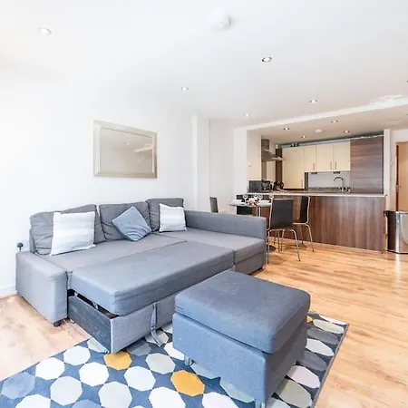 Liverpool St Shoreditch Terrace Apartment London
