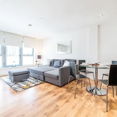 Liverpool St Shoreditch Terrace Apartment London