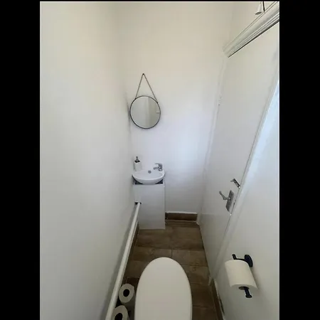 Apartment Charming 2 Bed Flat On Tower Bridge London
