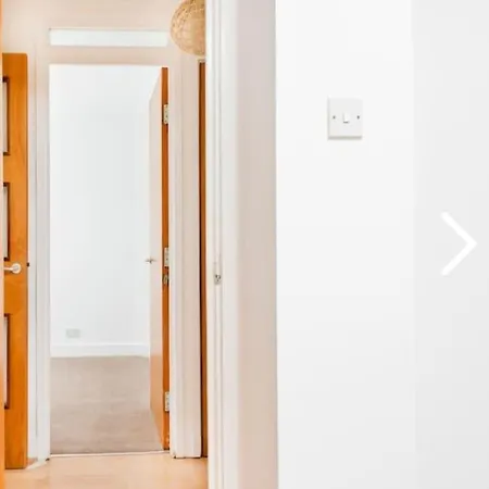 Apartment Bright, Interior, Close To The City, 2 Bedroom