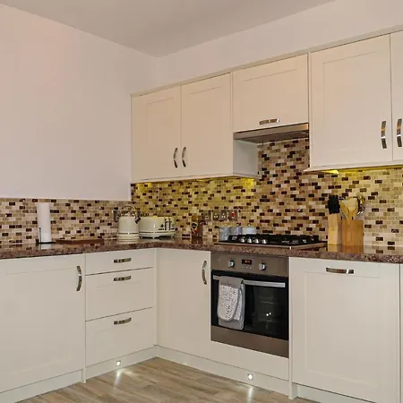 דירה Luxury 5 Star - Parking, Garden, Nr Greater Metro Stations