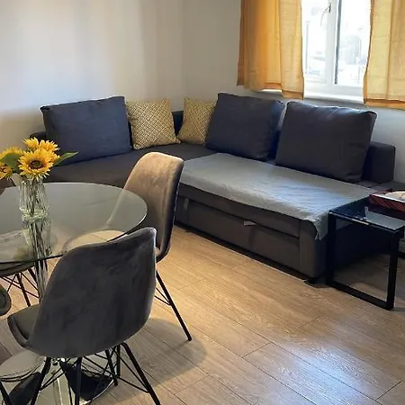 Surrey Quays Studio Apartment *