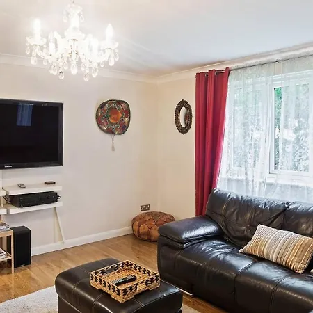 Beautiful And Cosy 2 Bedroom Flat