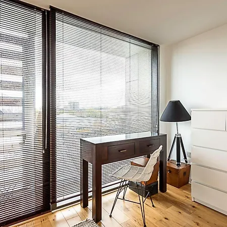 Apartment Modern Cosy On Vibrant Deptford High Street London