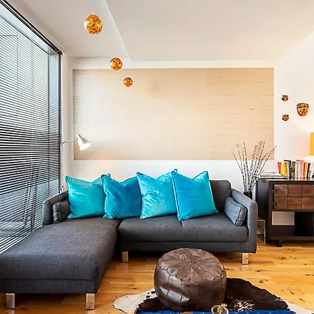 Apartment Modern Cosy On Vibrant Deptford High Street London