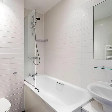Apartment Modern Cosy On Vibrant Deptford High Street *