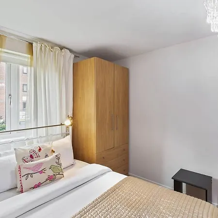 Apartment Beautiful And Cosy 2 Bedroom Flat *