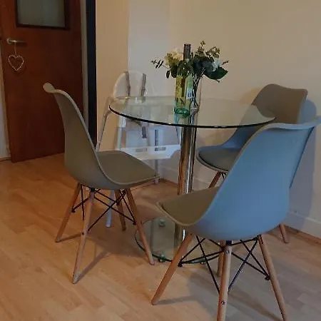 Apartment Bright, Interior, Close To The City, 2 Bedroom London