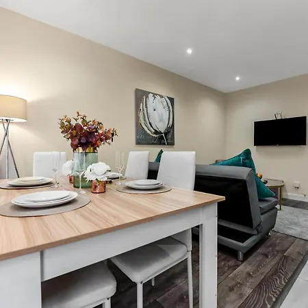 Apartamento Family Friendly, Zone 2, 2 Beds, Overground *