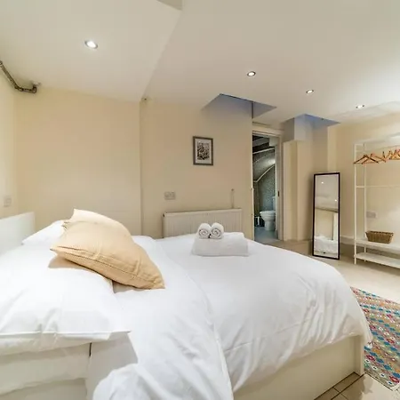 Cozy 3 Bed Flat In The Heart Of Broadway Market *