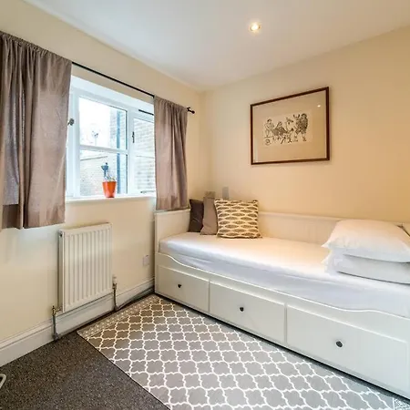 Cozy 3 Bed Flat In The Heart Of Broadway Market