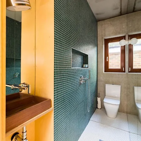 The Victoria Park Sanctuary - Stunning 2bdr Flat *