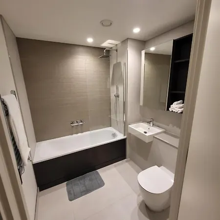 71 Bondway, Parry St, Sw81sf Apartment *
