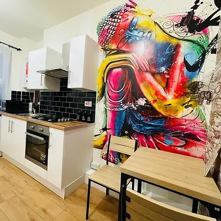 Luxury With Private Jacuzzi Hot Tub & Sauna * London