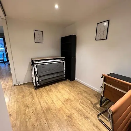 2bed Stratford With Easy Access To London, O2, Excel, Parking Nearby