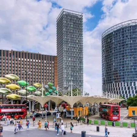 Apartment 2bed Stratford With Easy Access To London, O2, Excel, Parking Nearby London