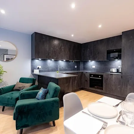 Luxurious Hackney Near Train Station Holiday home London