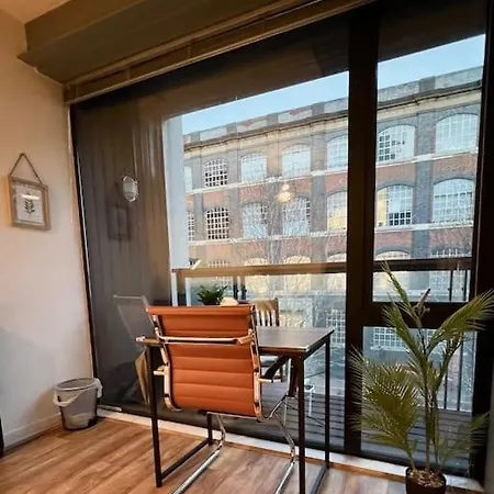 Apartment 2bed Stratford With Easy Access To London, O2, Excel, Parking Nearby *