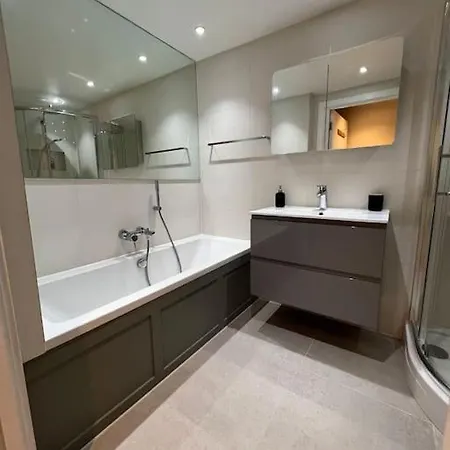 2bed Stratford With Easy Access To London, O2, Excel, Parking Nearby * London