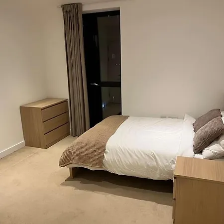 Modern 2 Bed - Olympic Park Stratford * London