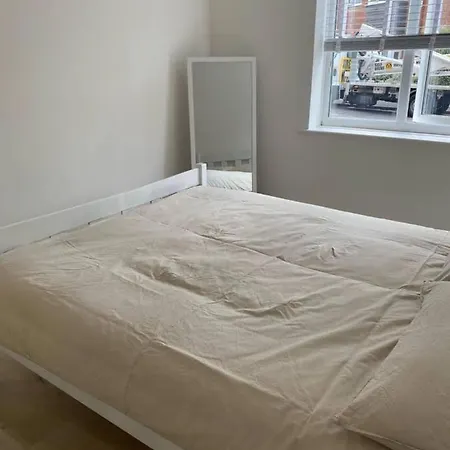 Spacious And Cosy 2 Bedroom Flat In Bermondsey London