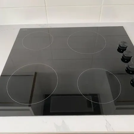 Spacious And Cosy 2 Bedroom Flat In Bermondsey Apartment *