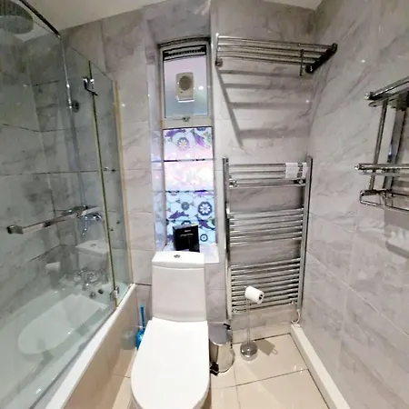 Holiday home Modern 3-bed House In Surrey Quays