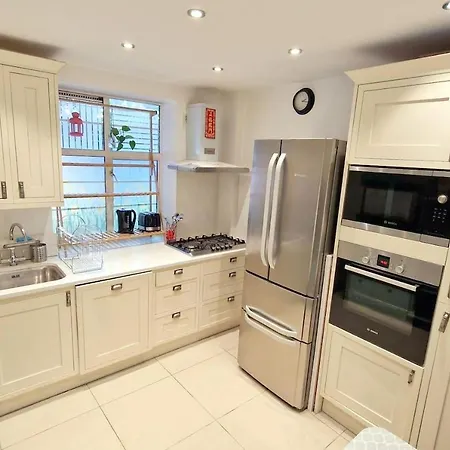 Holiday home Modern 3-bed House In Surrey Quays *