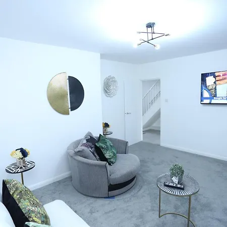 Abbeywood Station House London Apartment *