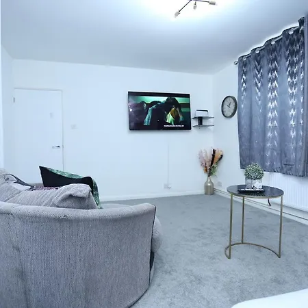Abbeywood Station House London * London