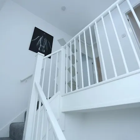 Abbeywood Station House London * London