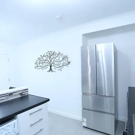 Abbeywood Station House London * London