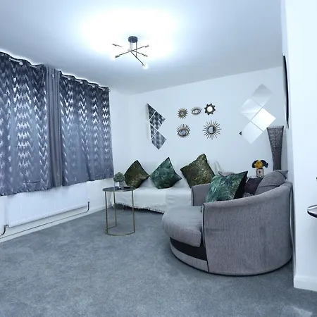 Apartment Abbeywood Station House London *
