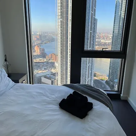 71 Bondway, Parry St, Sw81sf Apartment London