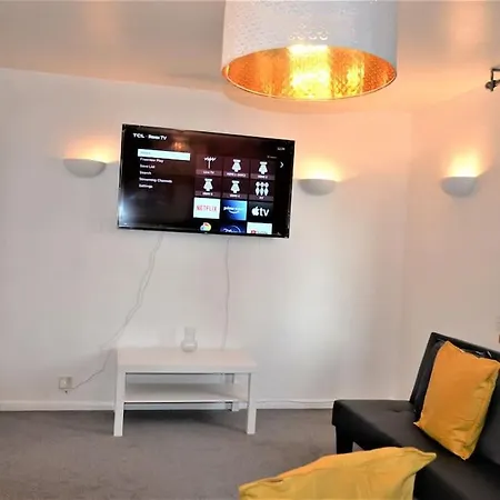 Zone 2, 2 Bedroom House * Londra