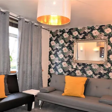 Casa vacanze Zone 2, 2 Bedroom House *