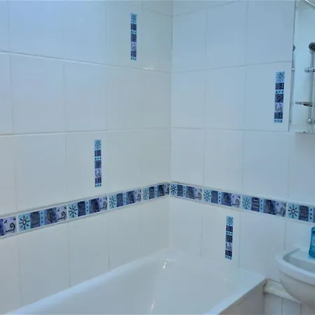 Casa vacanze Zone 2, 2 Bedroom House *