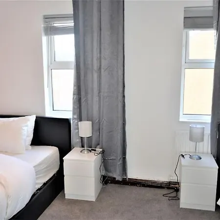 Casa vacanze Zone 2, 2 Bedroom House Londra