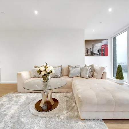 Luxury 3bed 3bath Royal Wharf Excel Newham *