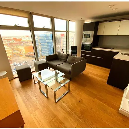 Apartment Lovely One Bedroom In Town *
