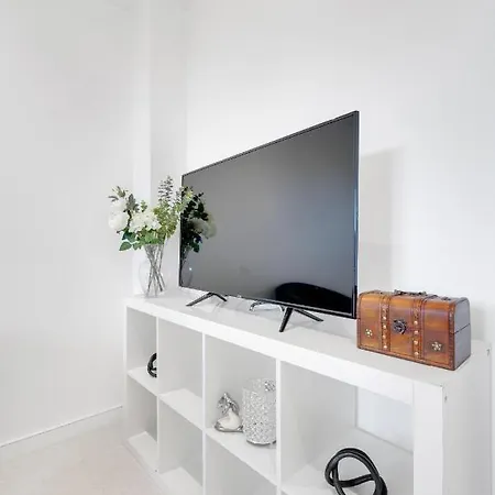 Luxury 3bed 3bath Royal Wharf Excel Newham Apartment London