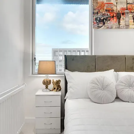 Luxury 3bed 3bath Royal Wharf Excel Newham Apartment *